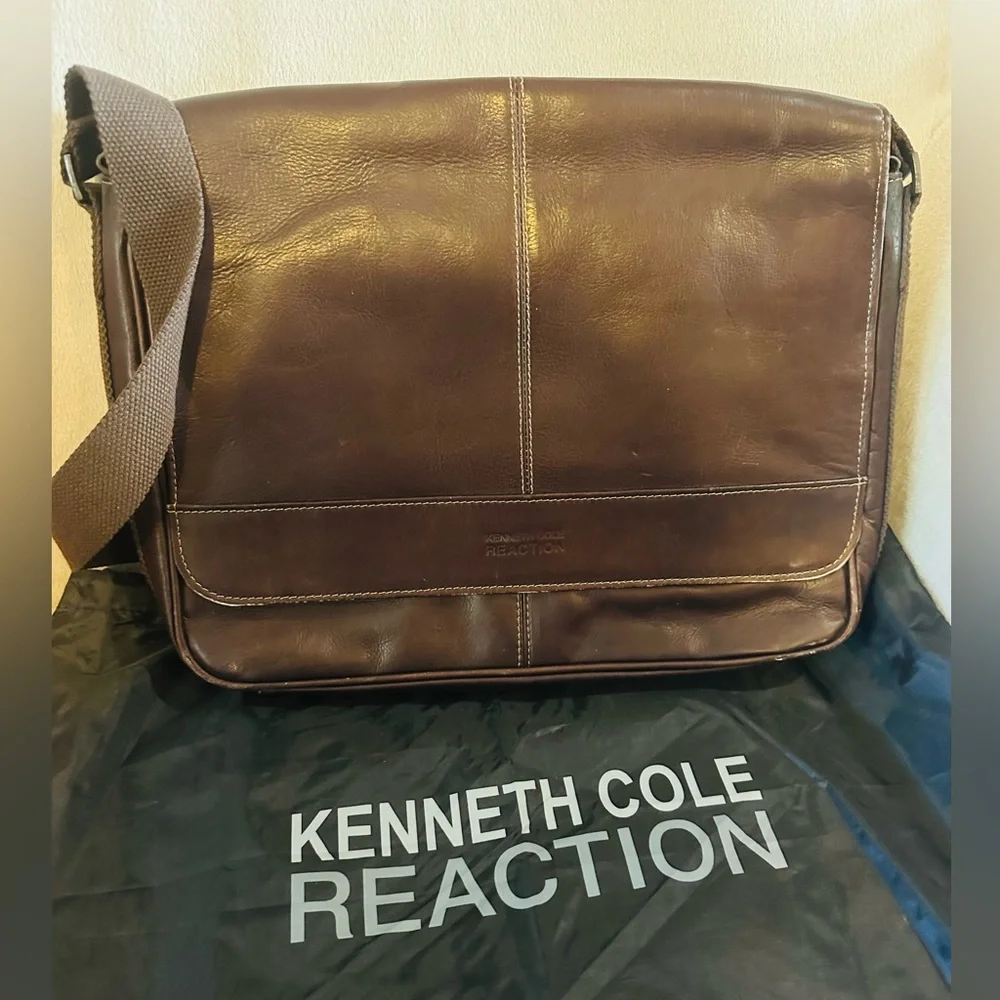 GUC - Kenneth Cole Reaction Briefcase